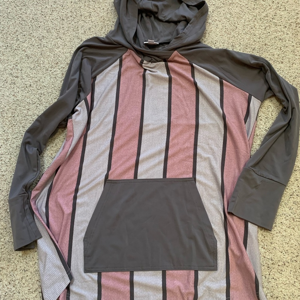 Lularoe Amber hooded pullover. Light and dark gray and mauve. Lightly worn. XL